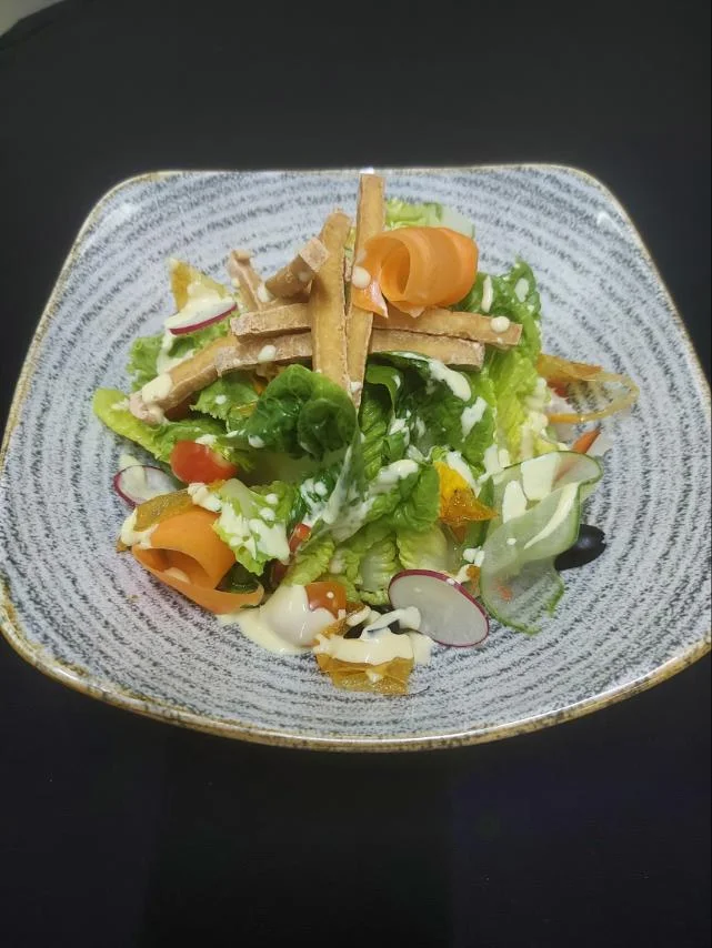 Romaine-Salad-and-Tofu