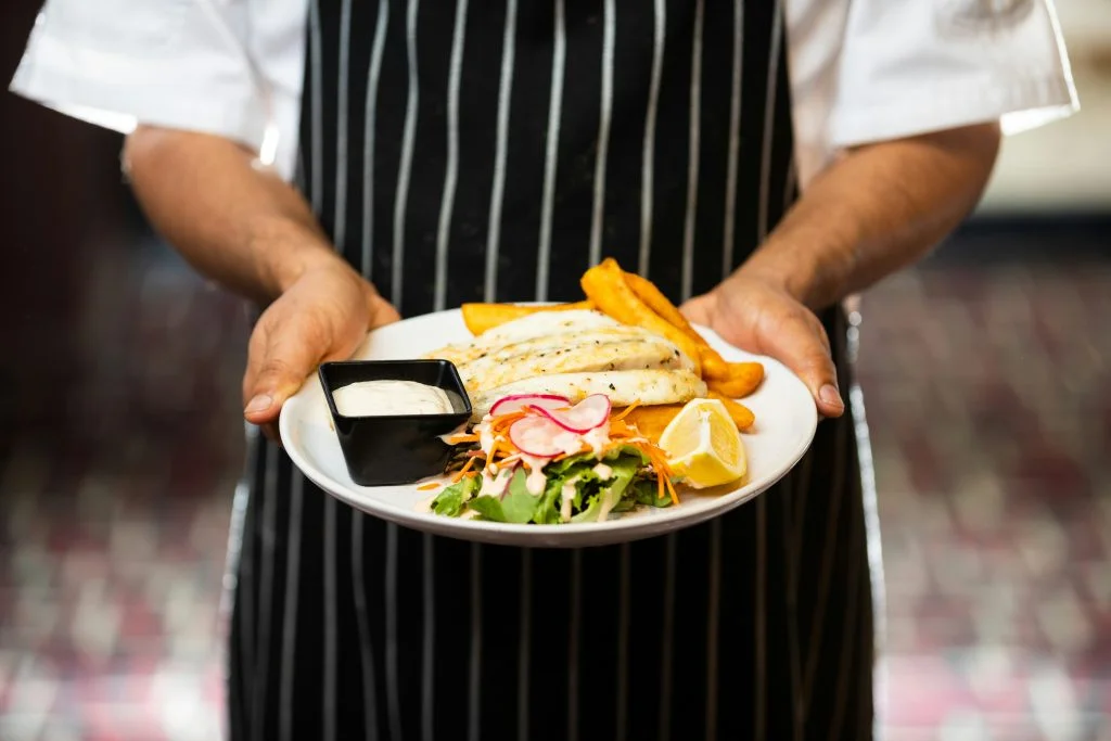 How Food Services Solutions Can Help Improve Dining Experiences