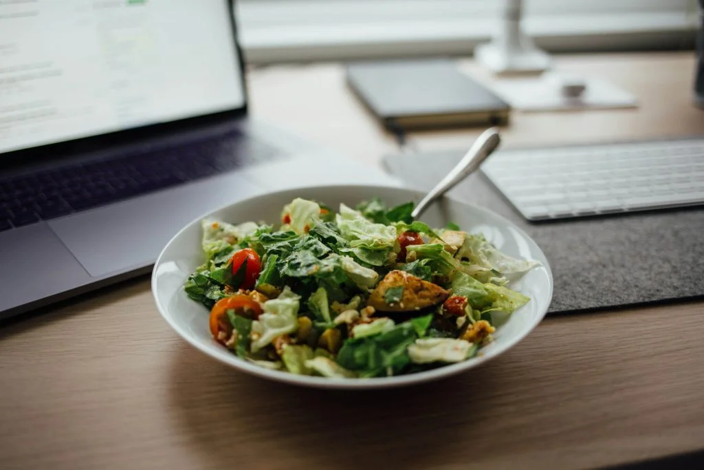 The Dos and Don’ts of Company Catering: A Helpful Guide